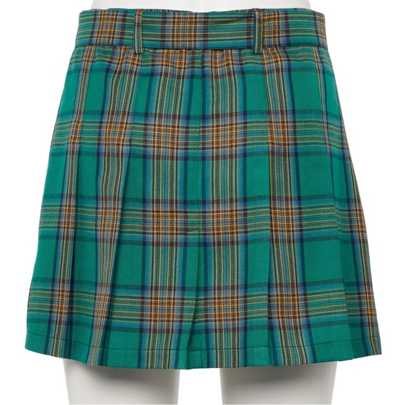 NWT plaid pleated mini skirt size M by Almost Famous marked M see measurements - Picture 2 of 8